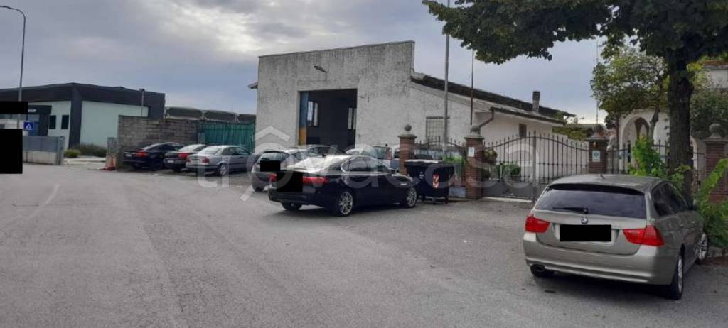 locale commerciale in vendita a Bonemerse