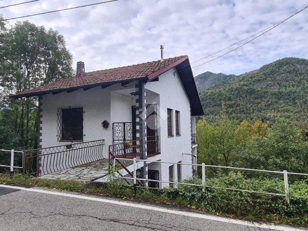 casa indipendente in vendita a Pessinetto in zona Mombresto