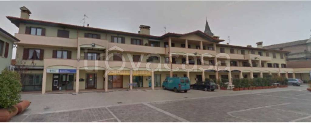 negozio in vendita a Calvatone