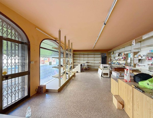 negozio in vendita a Calvatone