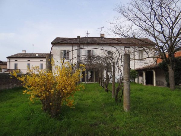 casa indipendente in vendita a Calvatone