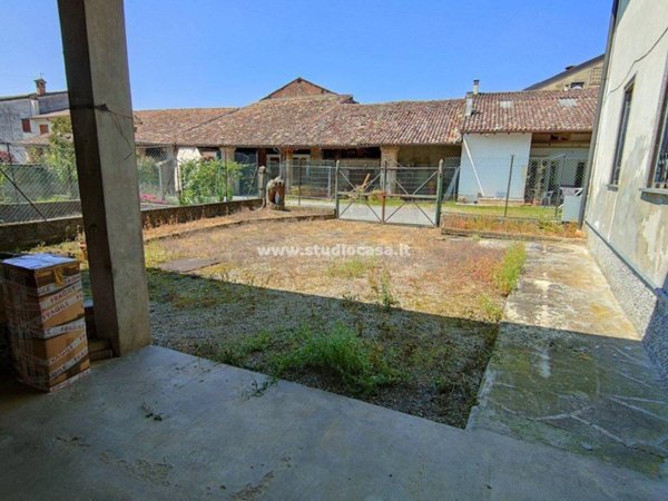 casa indipendente in vendita a Camisano