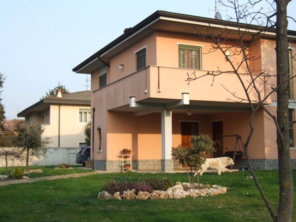 casa indipendente in vendita a Camisano