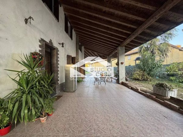 casa indipendente in vendita a Camisano