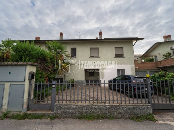 casa indipendente in vendita a Camisano