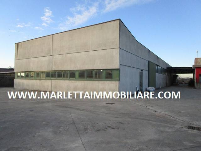 locale commerciale in vendita a Capergnanica