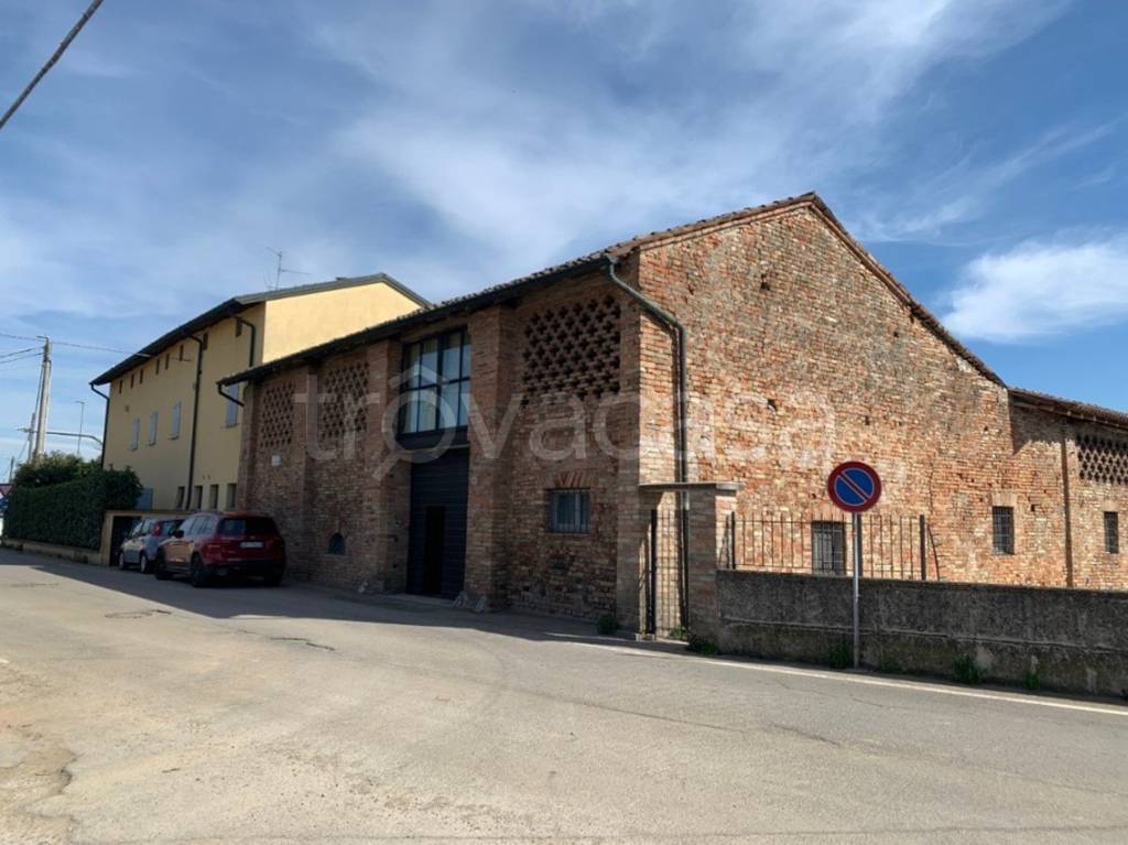 casa indipendente in vendita a Capergnanica
