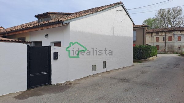 appartamento in vendita a Capergnanica