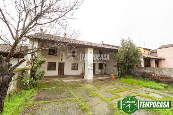 casale in vendita a Capergnanica