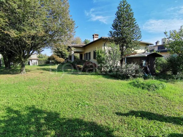 casa indipendente in vendita a Capergnanica