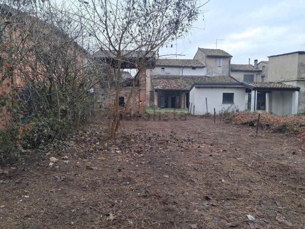 casa indipendente in vendita a Capergnanica