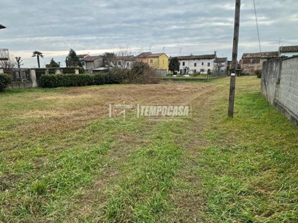 negozio in vendita a Capergnanica