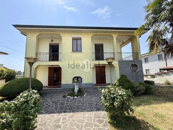 casa indipendente in vendita a Capergnanica
