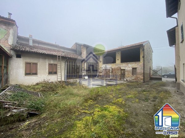 appartamento in vendita a Capergnanica in zona Passarera