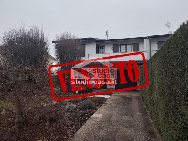 casa indipendente in vendita a Cappella Cantone
