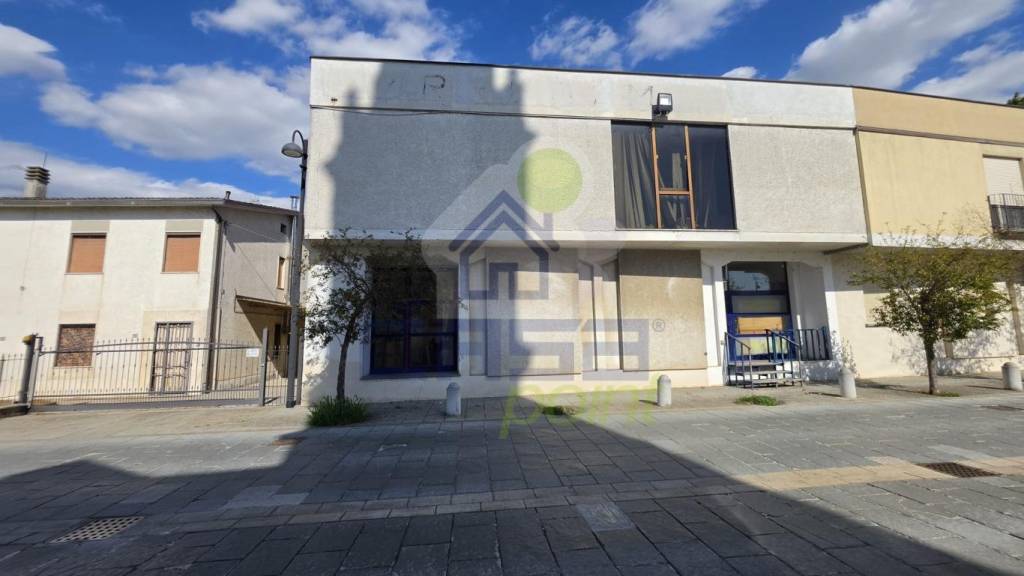 locale commerciale in vendita a Cappella Cantone
