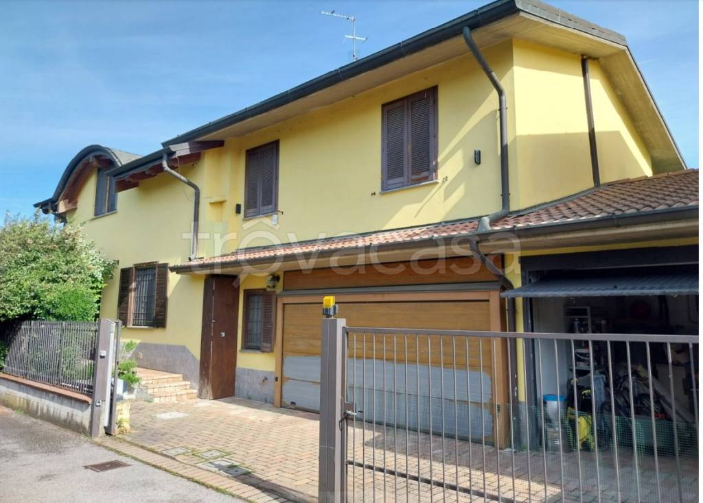 casa indipendente in vendita a Capralba
