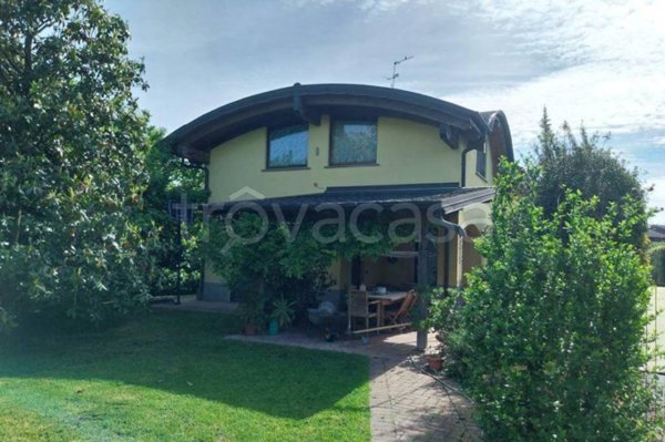 casa indipendente in vendita a Capralba