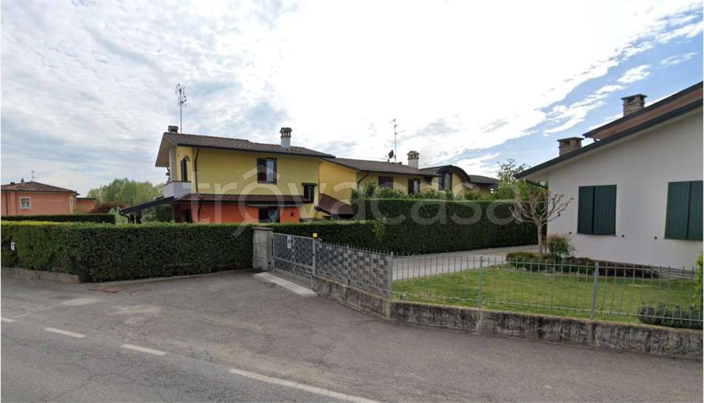 casa indipendente in vendita a Capralba