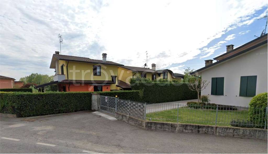 casa indipendente in vendita a Capralba
