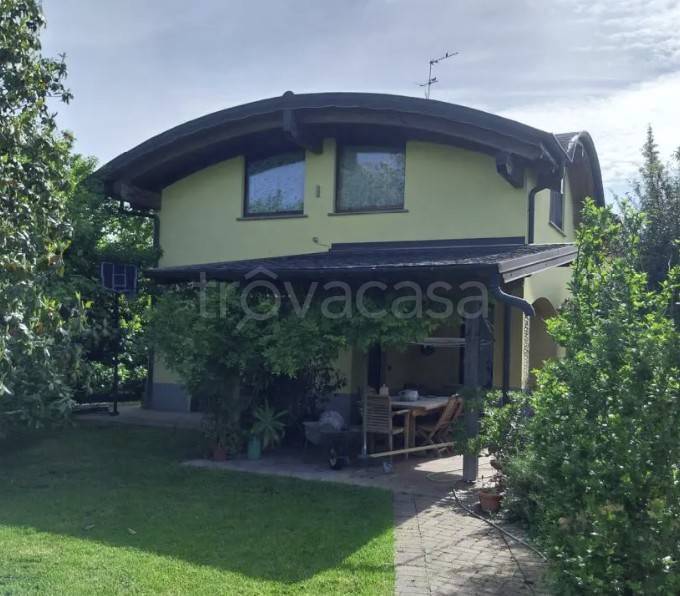 casa indipendente in vendita a Capralba