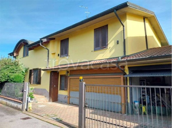 appartamento in vendita a Capralba