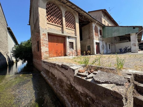 appartamento in vendita a Capralba in zona Farinate
