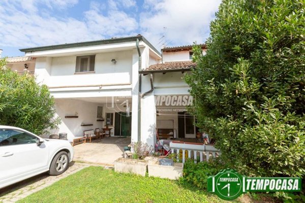 casa indipendente in vendita a Capralba in zona Farinate