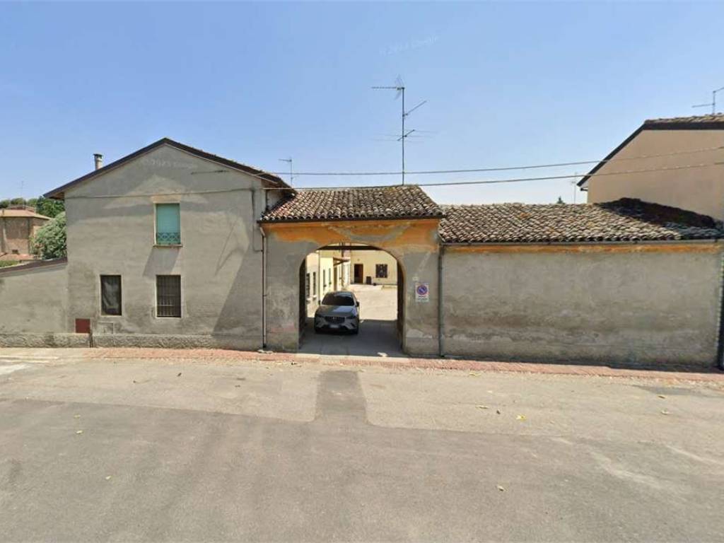 casa indipendente in vendita a Casalbuttano ed Uniti