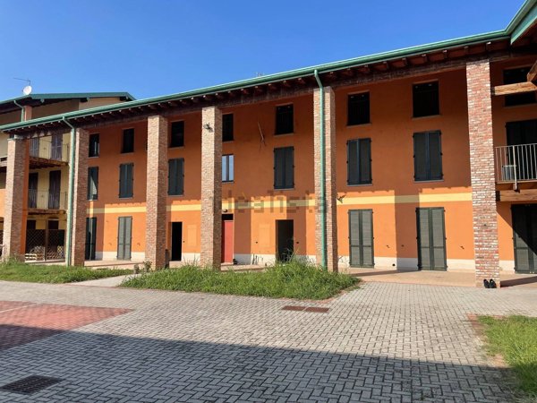 appartamento in vendita a Casalbuttano ed Uniti in zona San Vito