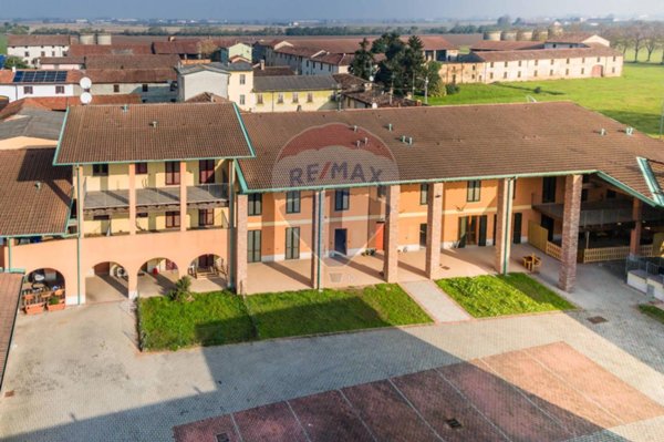 appartamento in vendita a Casalbuttano ed Uniti in zona San Vito