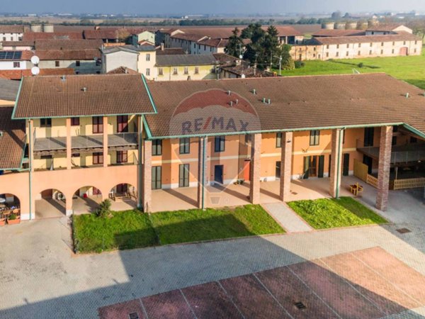 appartamento in vendita a Casalbuttano ed Uniti in zona San Vito
