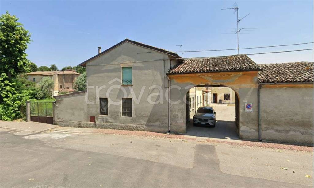 casa indipendente in vendita a Casalbuttano ed Uniti
