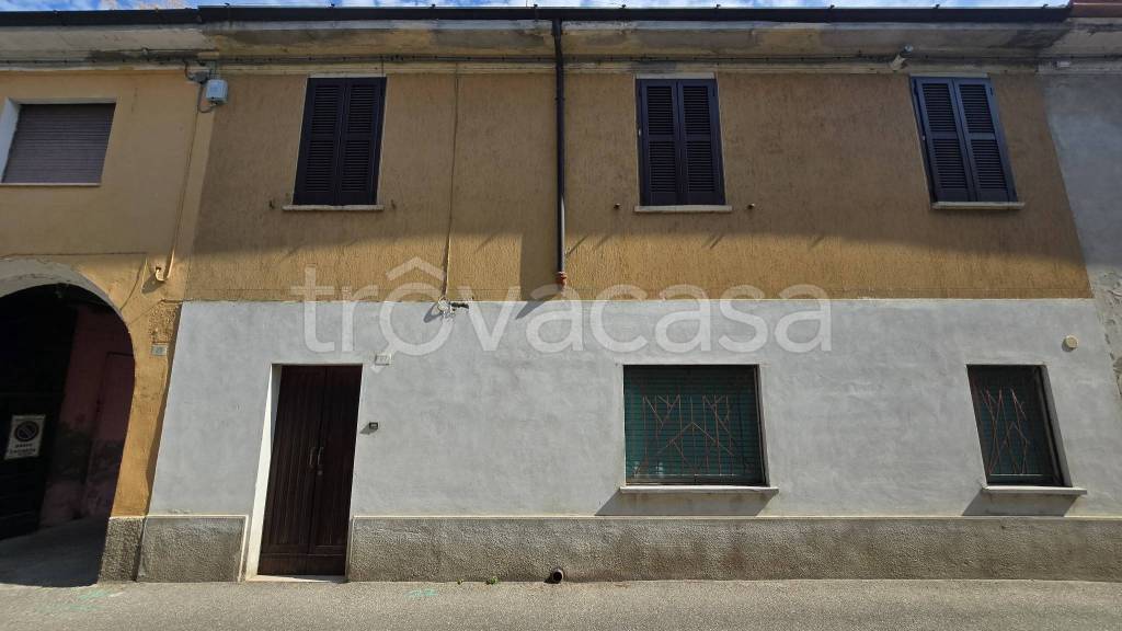 casa indipendente in vendita a Casalbuttano ed Uniti