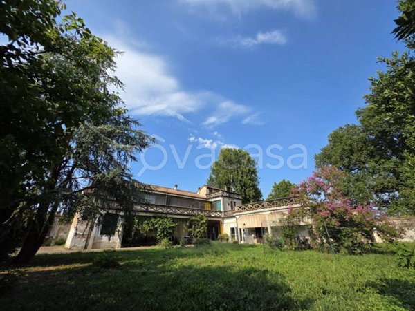 casa indipendente in vendita a Casalbuttano ed Uniti in zona San Vito