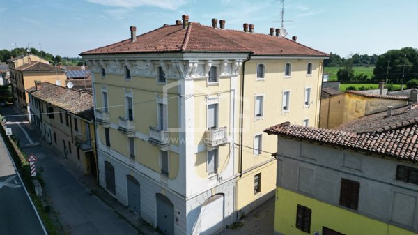 appartamento in vendita a Casalbuttano ed Uniti