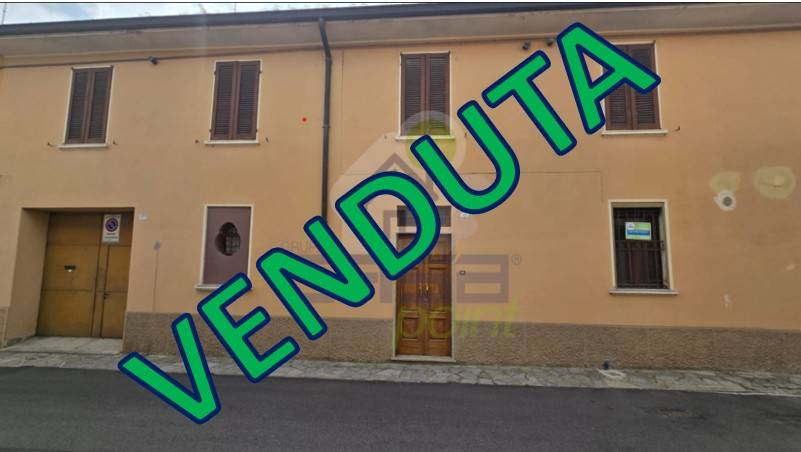 casa indipendente in vendita a Casalbuttano ed Uniti