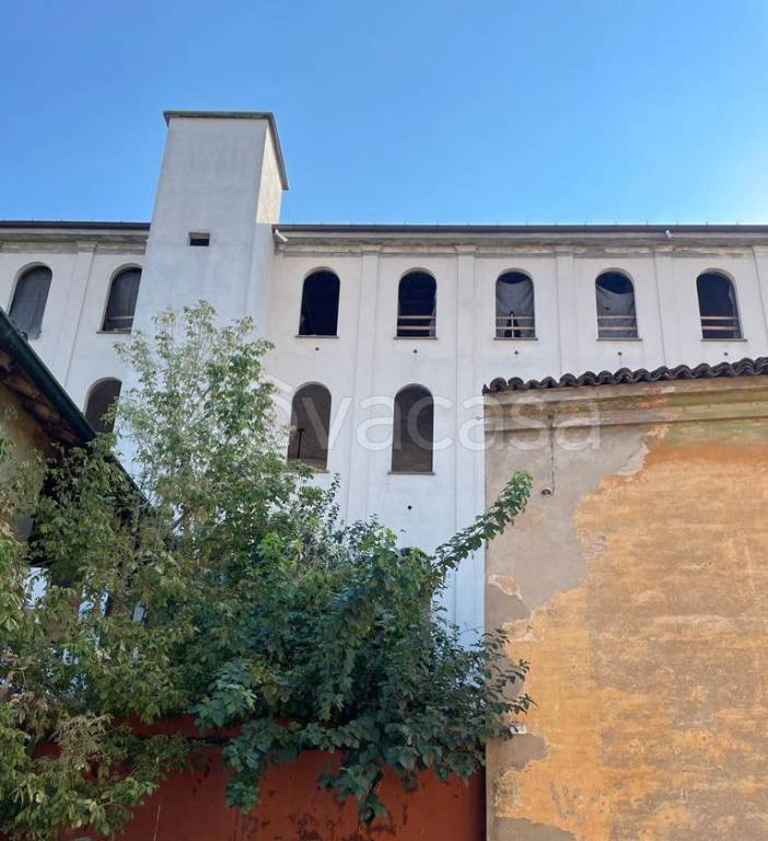 capannone in vendita a Casalbuttano ed Uniti