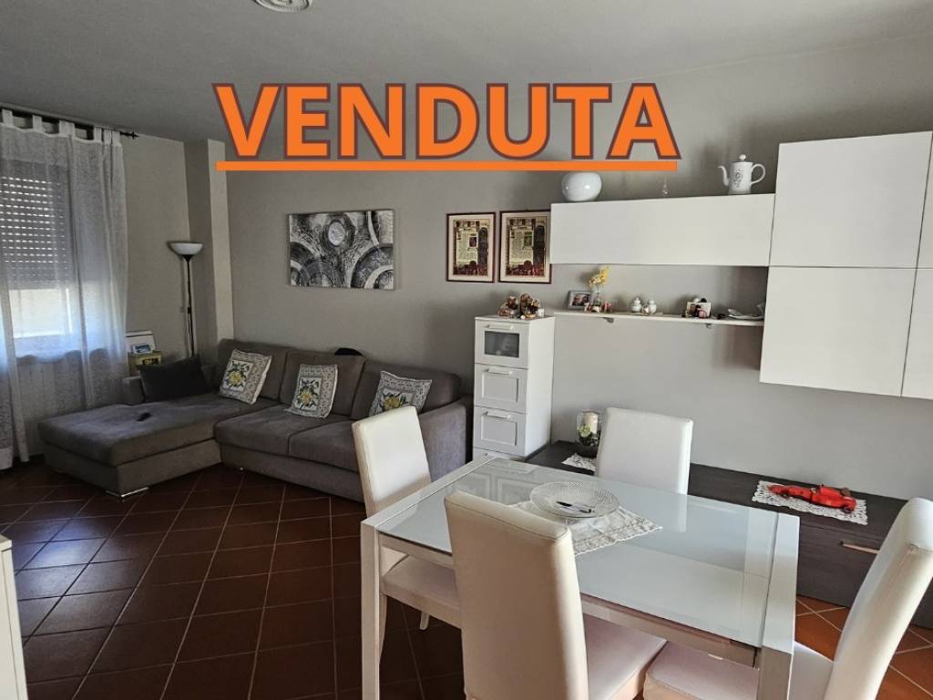 casa indipendente in vendita a Casalbuttano ed Uniti