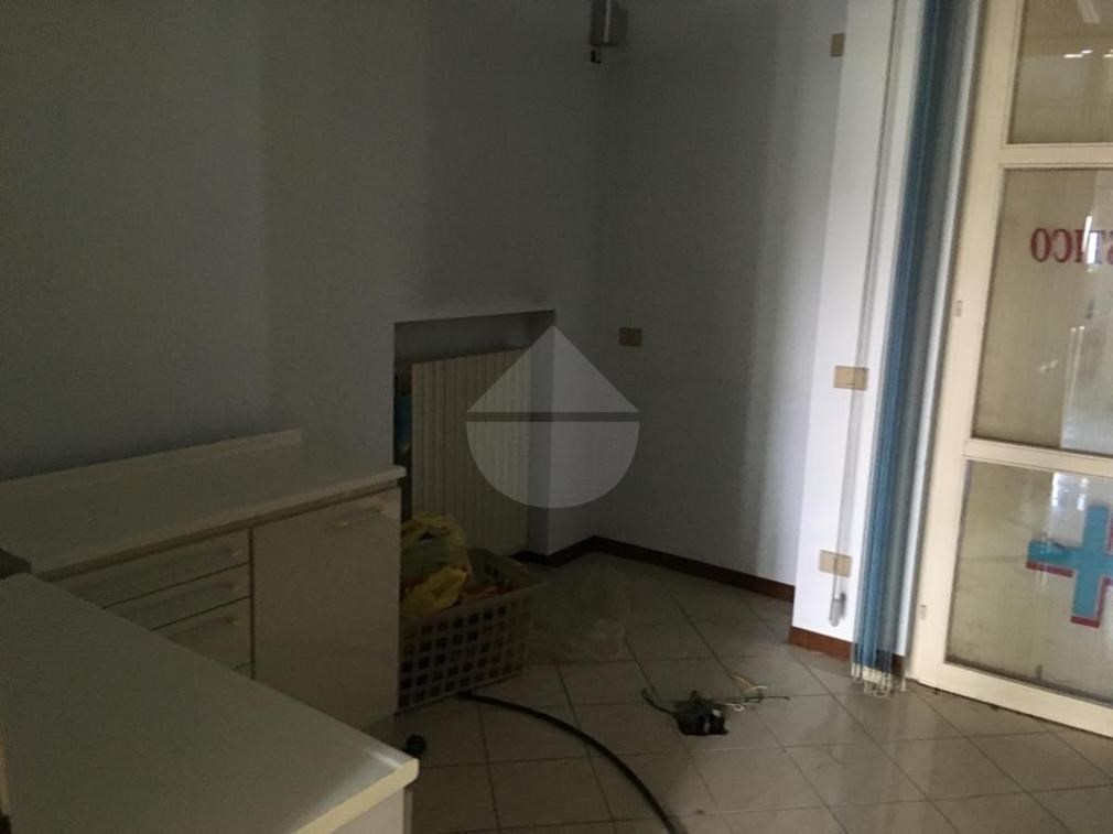 casa indipendente in vendita a Casalbuttano ed Uniti