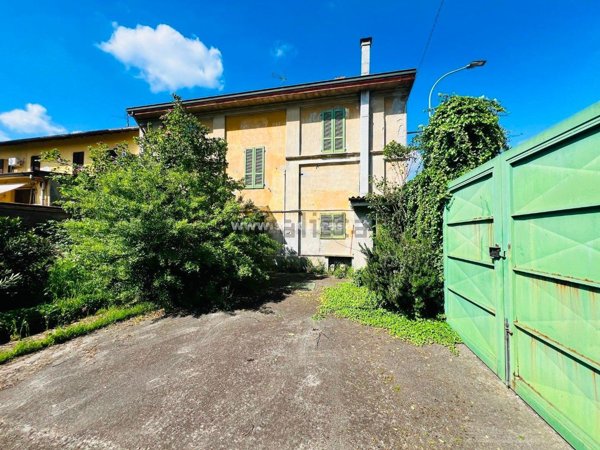 casa indipendente in vendita a Casalbuttano ed Uniti