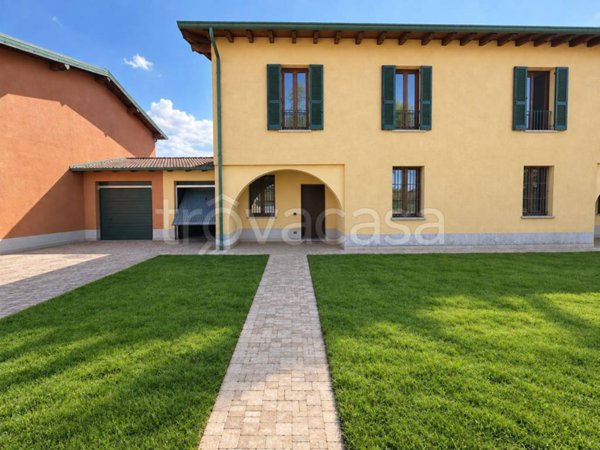 casa indipendente in vendita a Casalbuttano ed Uniti in zona San Vito