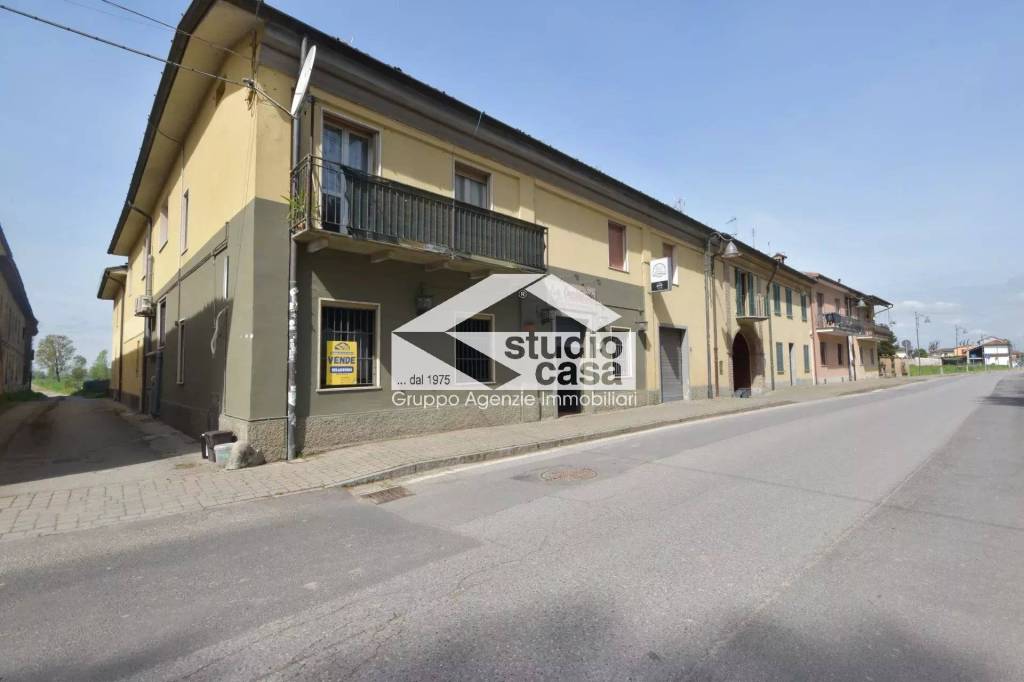 casa indipendente in vendita a Casale Cremasco-Vidolasco in zona Vidolasco