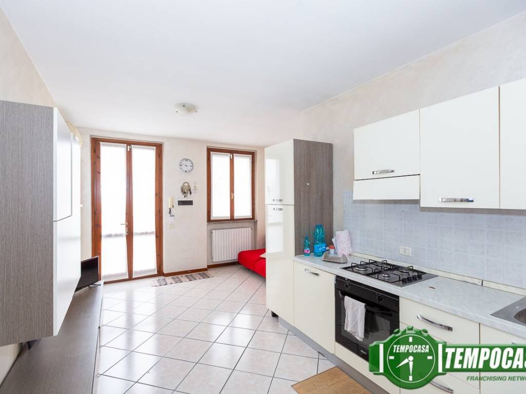 appartamento in vendita a Casale Cremasco-Vidolasco in zona Casale Cremasco