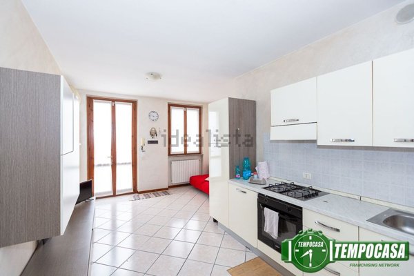 appartamento in vendita a Casale Cremasco-Vidolasco in zona Casale Cremasco