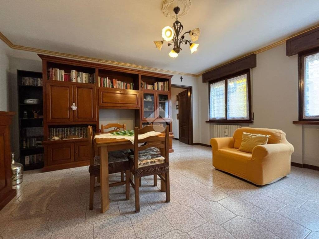 casa indipendente in vendita a Casale Cremasco-Vidolasco in zona Casale Cremasco