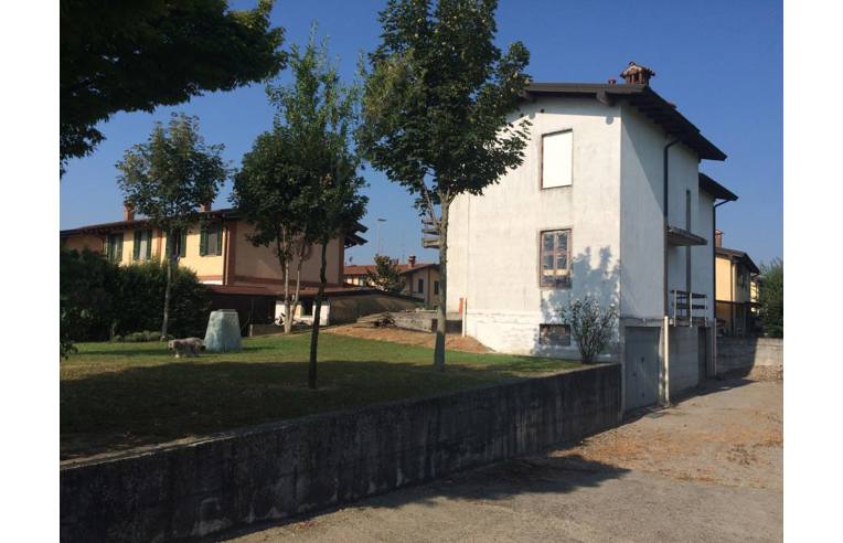 casa indipendente in vendita a Casale Cremasco-Vidolasco in zona Vidolasco