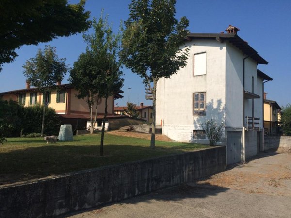 casa indipendente in vendita a Casale Cremasco-Vidolasco in zona Vidolasco