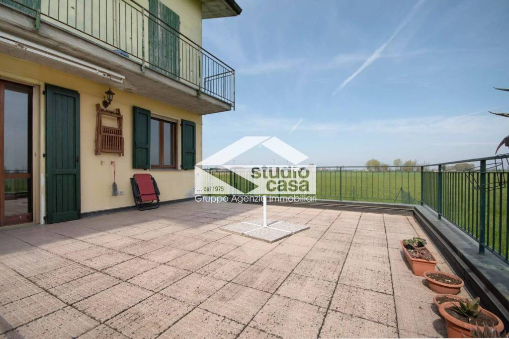 appartamento in vendita a Casale Cremasco-Vidolasco in zona Casale Cremasco