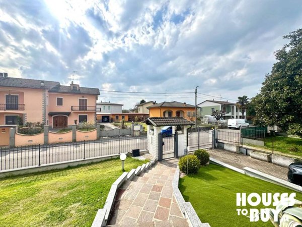 casa indipendente in vendita a Casale Cremasco-Vidolasco in zona Casale Cremasco